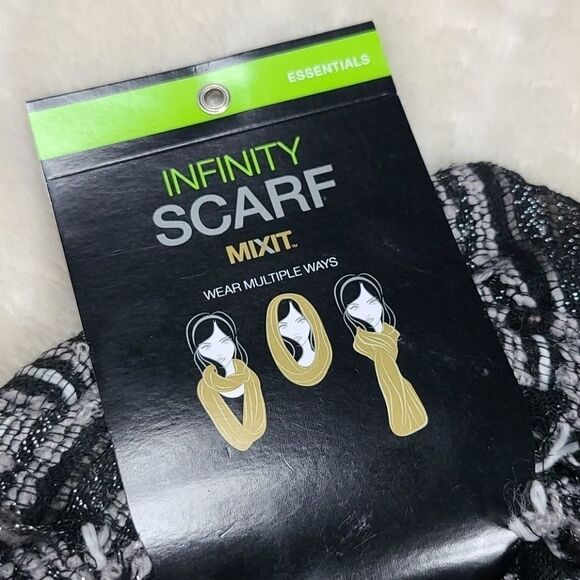NWT Mixit Infinity Scarf - Black & Silver Metallic Loop Fringe Yarn Essentials - Picture 2 of 3